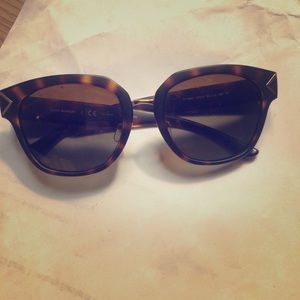 TORY BURCH SUNGLASSES